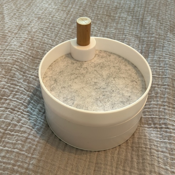 White Two-Tier Rotating Organizer - Picture 4 of 4